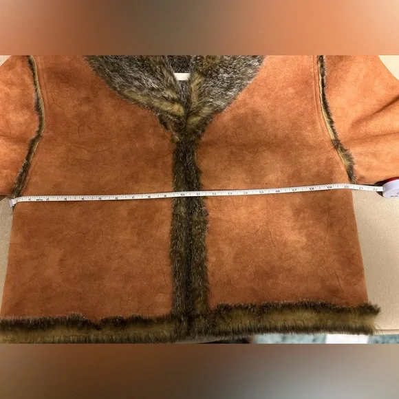 Cejon women’s faux fur and suede crop jacket size medium excellent condition - Picture 7 of 14